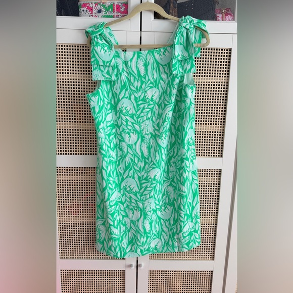 Lilly Pulitzer Dresses & Skirts - NWT Lilly Pulitzer Fauna Green Carmine Shift Dress. Size 10